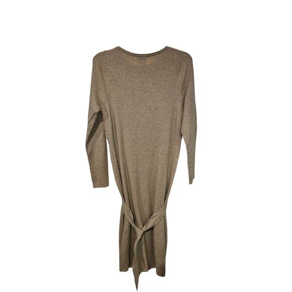 Isabel by Ingrid & Isabel Maternity Size Large Sweater Dress Taupe NWT - Picture 2 of 4